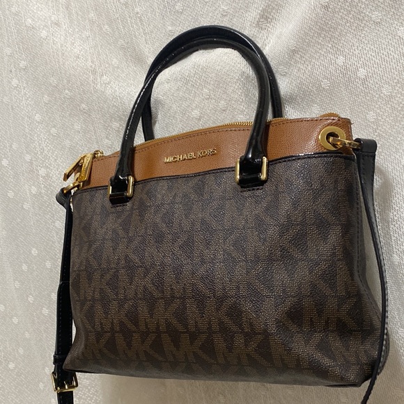 *SOLD*MICHAEL Michael Kors Aubrey Satchel In Brown/Luggage - Picture 4 of 17